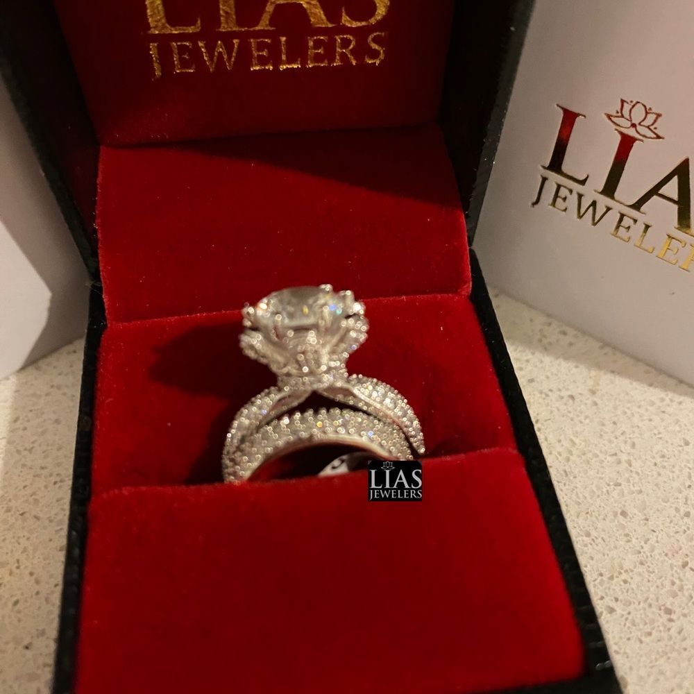 New 18k white gold wedding ring set